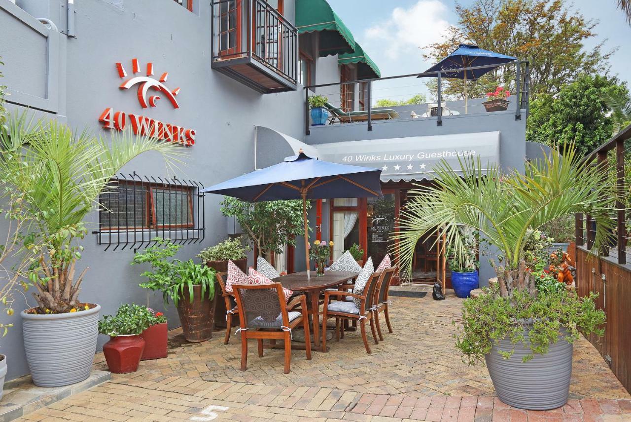40 Winks Guest House Green Point Cape Town Exterior photo