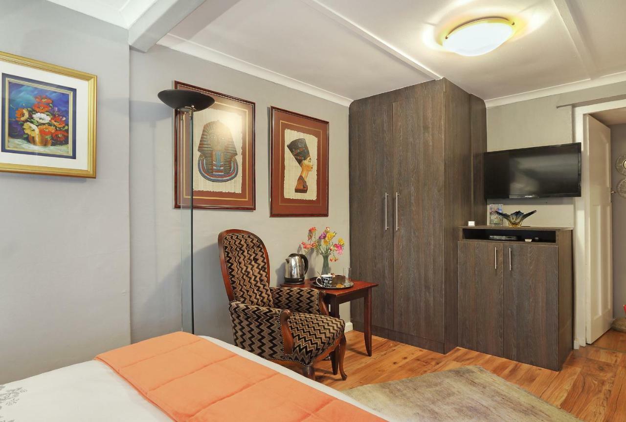 40 Winks Guest House Green Point Cape Town Exterior photo