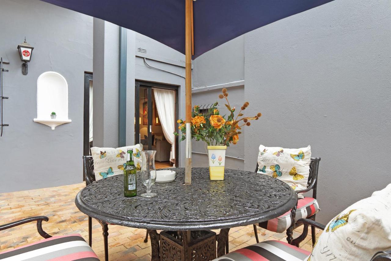40 Winks Guest House Green Point Cape Town Exterior photo