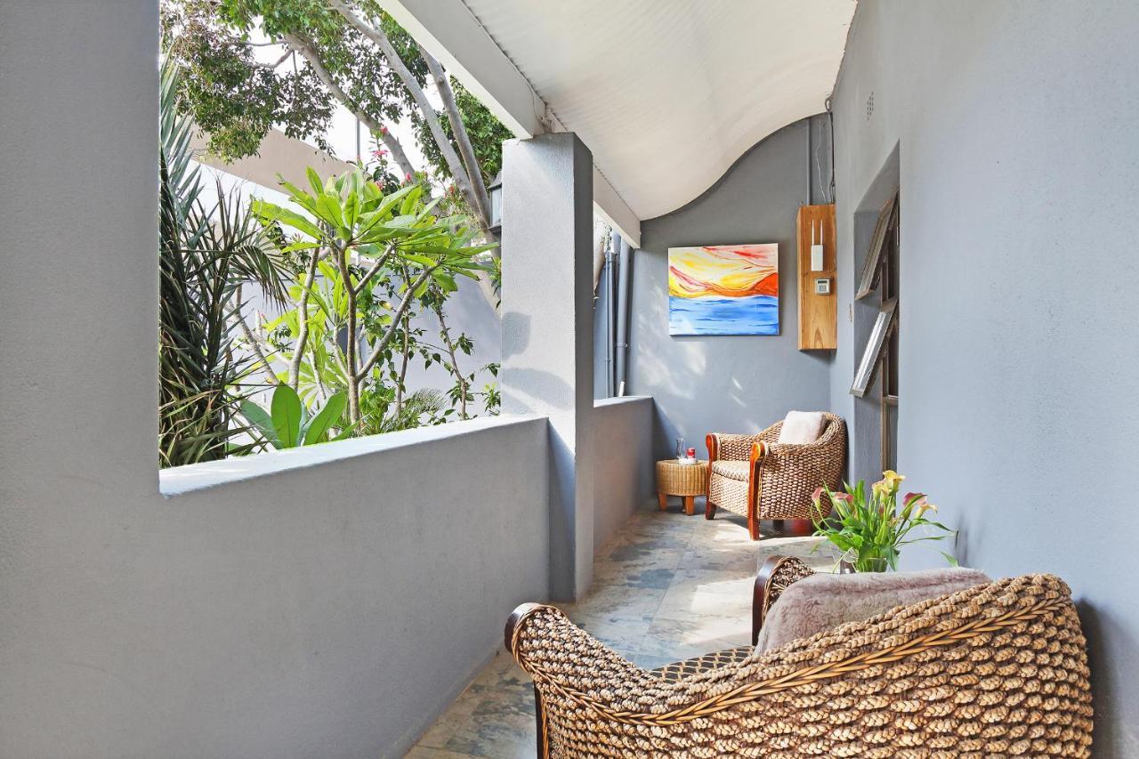 40 Winks Guest House Green Point Cape Town Exterior photo