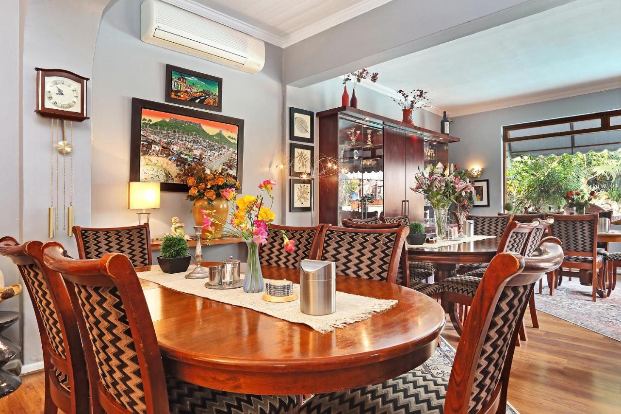 40 Winks Guest House Green Point Cape Town Exterior photo