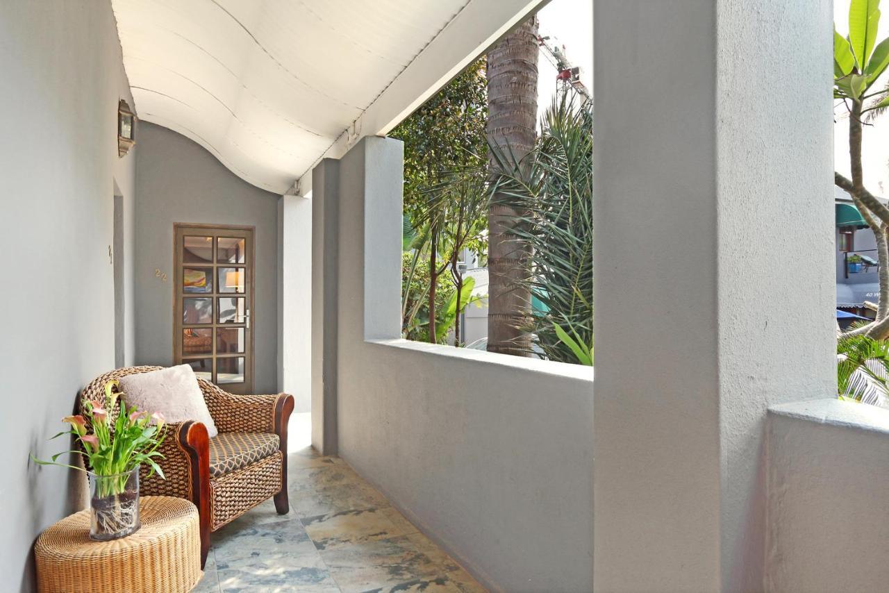 40 Winks Guest House Green Point Cape Town Exterior photo