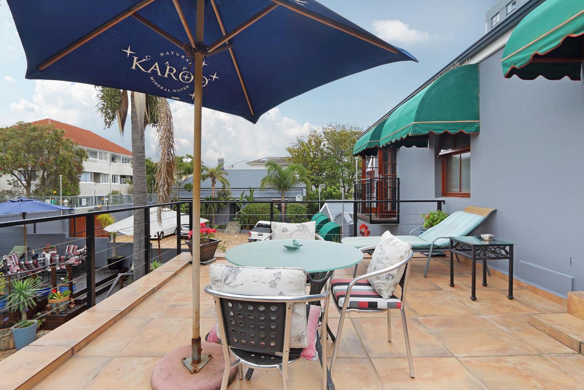40 Winks Guest House Green Point Cape Town Exterior photo